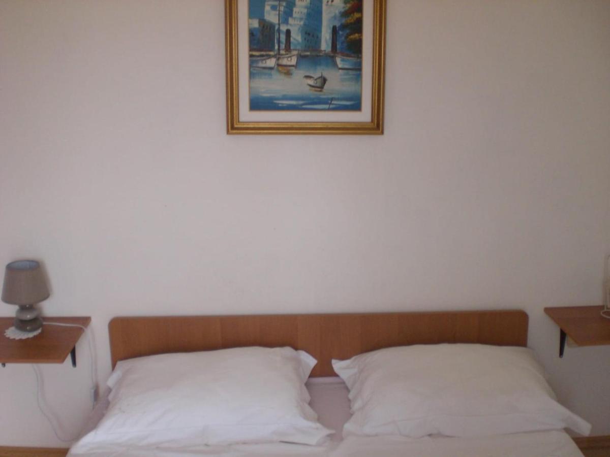 Apartmani Vesna Vir Luaran gambar