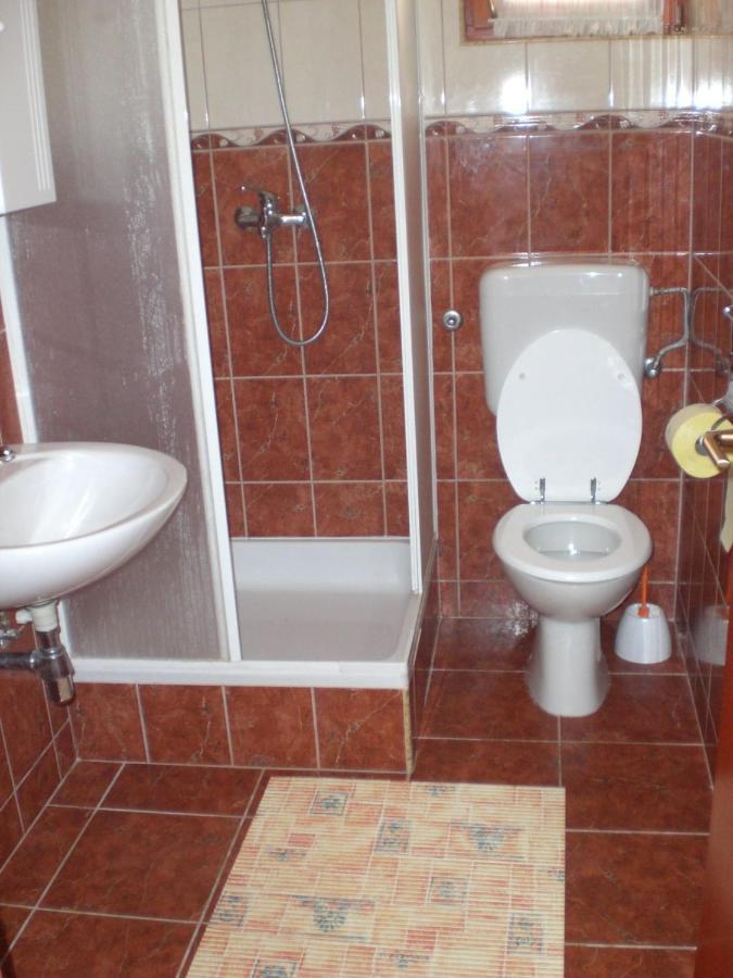 Apartmani Vesna Vir Luaran gambar